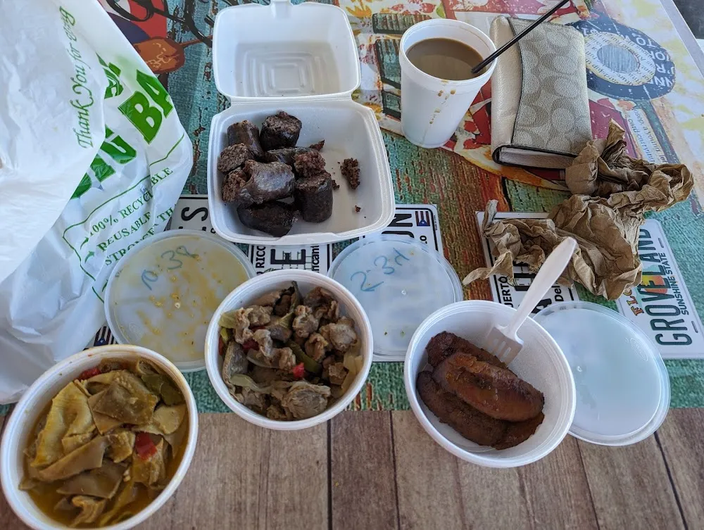 Cuajito Morcilla Mollejas Y Amarillos