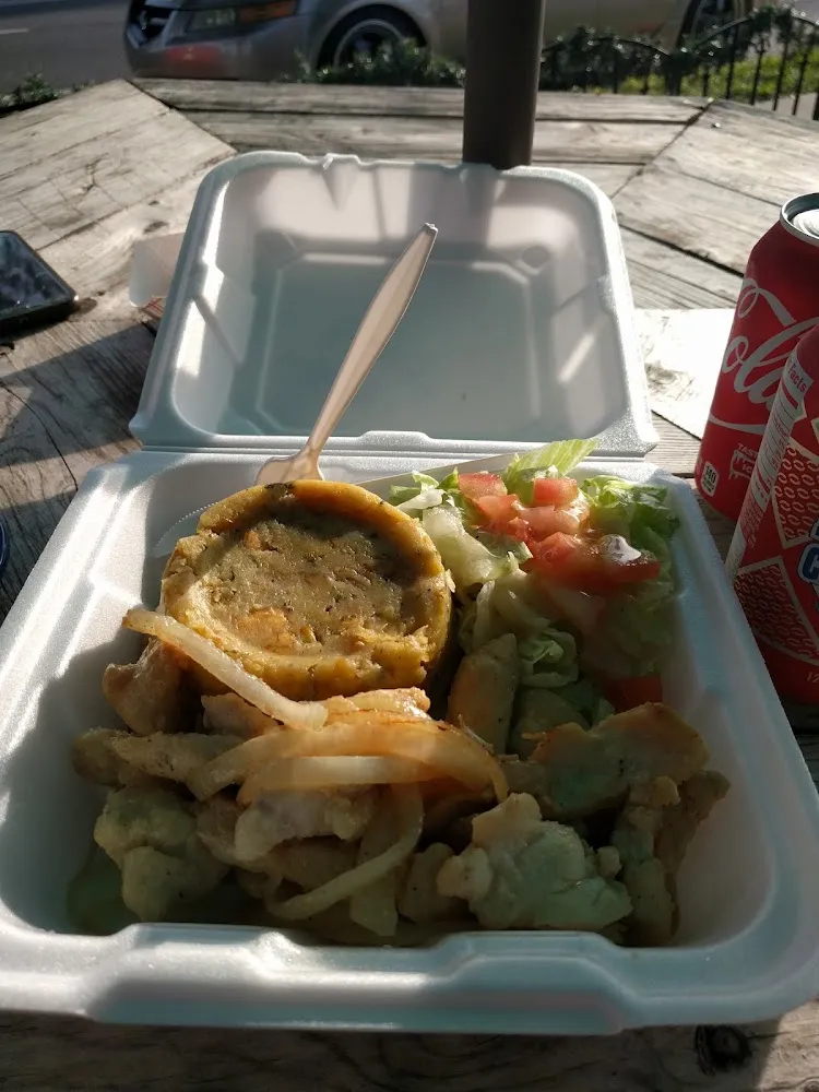 Mofongo Bistec Encebollado